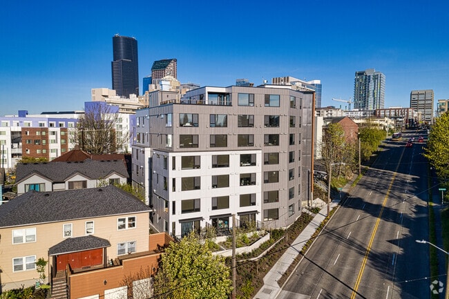 Building Photo - Metro Line Flats