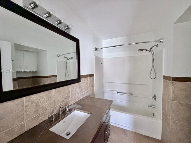 Building Photo - 815 Boynton Beach Blvd