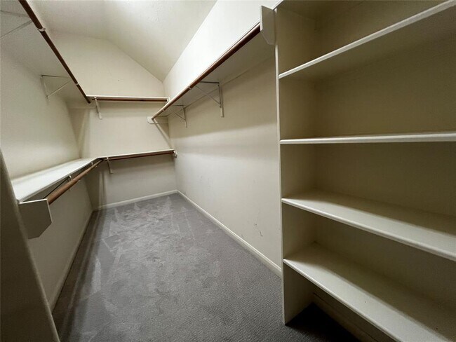 Building Photo - 9326 Oratorio Ct