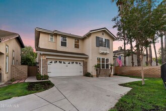 Building Photo - 1134 Gardenia Ln