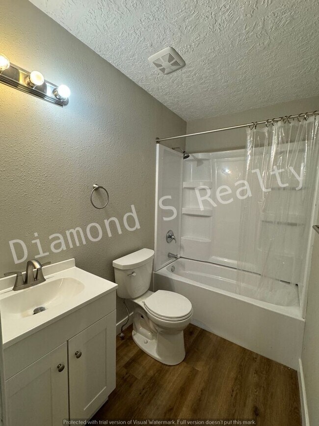 Building Photo - Charming 3 Bedroom Home - Wanda Gray/Chero...