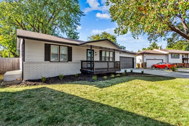 Building Photo - Spacious 3-Bedroom Home for Rent with Basement and Garage!