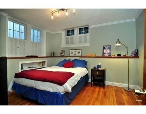 Building Photo - 55A Garden St