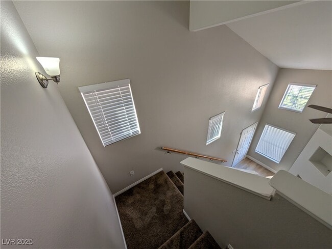 Building Photo - 9575 Belle Fountain Ave