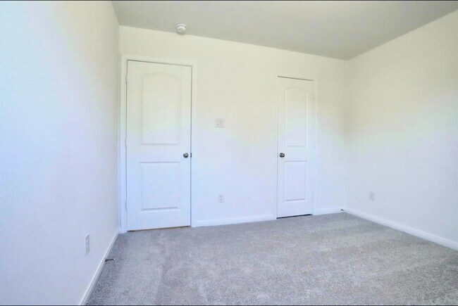 Building Photo - 351 Red Clover