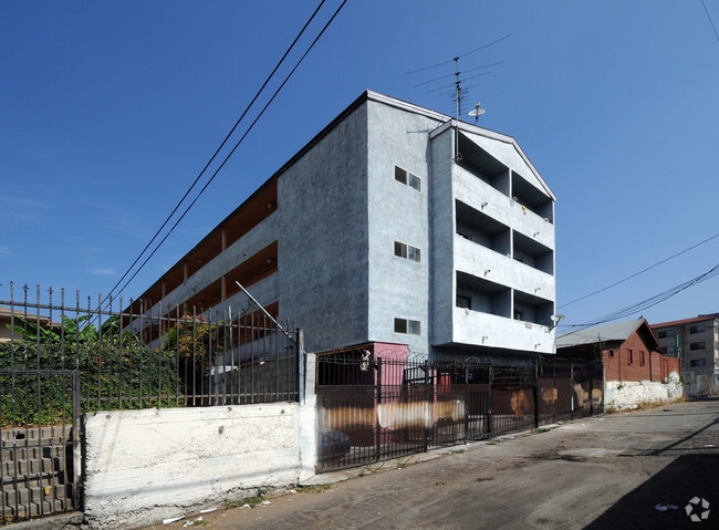 Building Photo - 828 S Burlington Ave