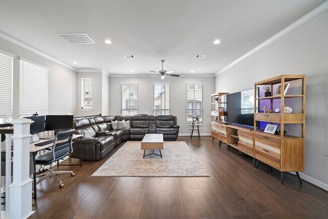 Building Photo - 1509 Grayson Oaks Pl