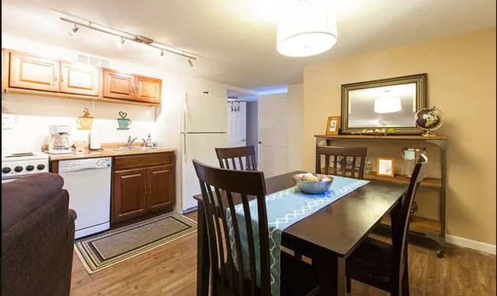 Dining Area - 1454 Perry St