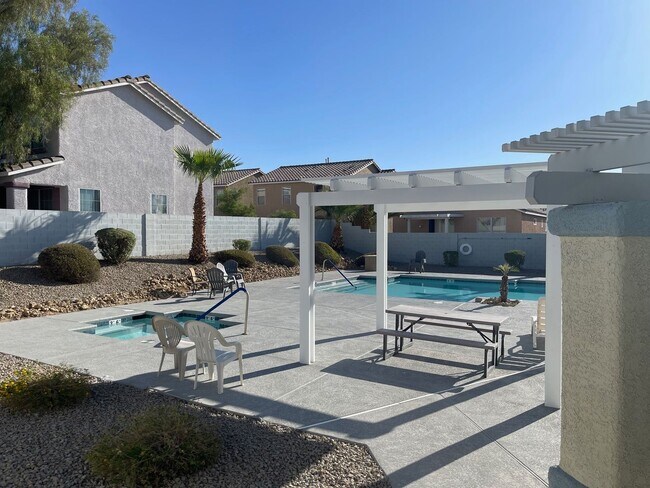 Building Photo - Great single story 3 bedroom house for rent!