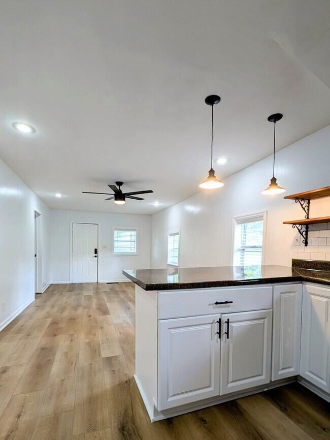 Building Photo - 520 48th St S