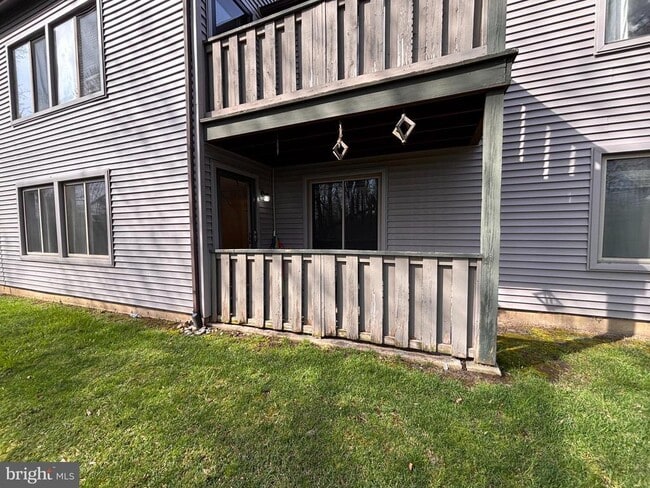 Building Photo - 1821 The Woods II