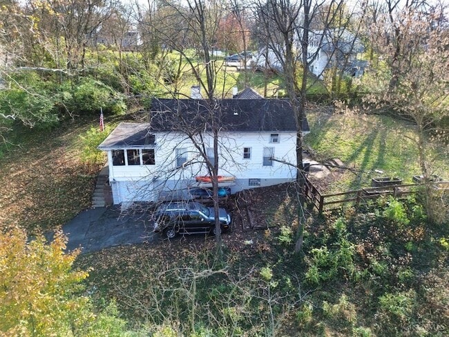 Building Photo - 7249 State Rd