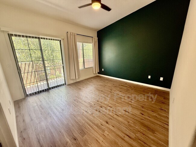 Building Photo - 1702 E Bell Rd