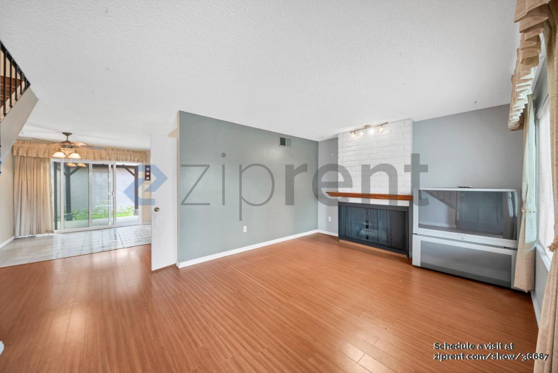 Building Photo - 7552 Corbin Ave