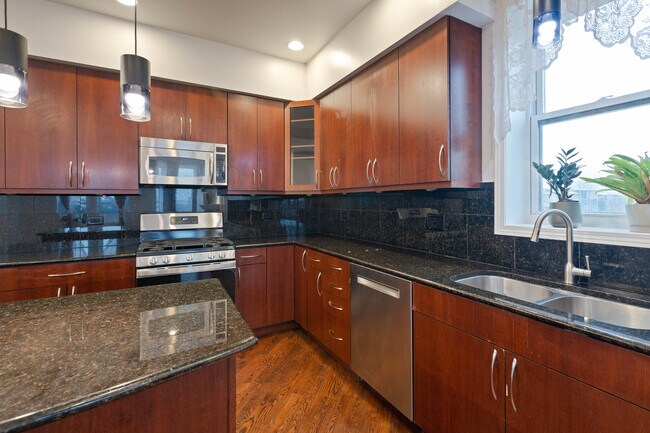 Building Photo - 4800 S St Lawrence Ave