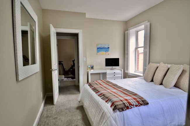 Building Photo - 258 Jackson St