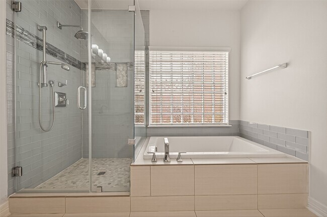 Building Photo - 22411 Kendall Shay Ct