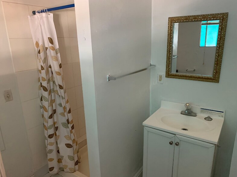 Building Photo - 9020 Longden Ave