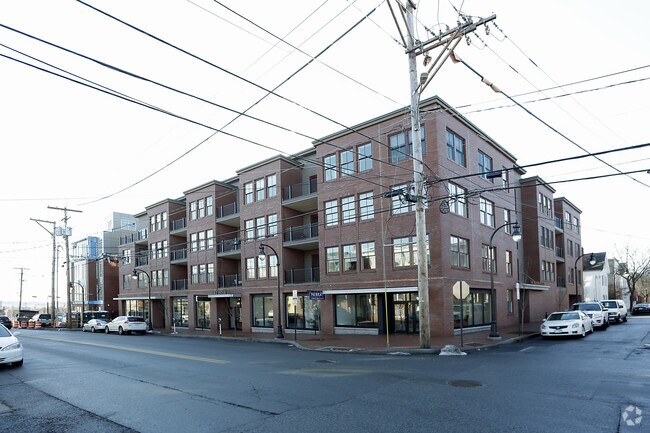 Building Photo - Mason Block