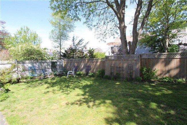 Building Photo - 28 Mcallister St