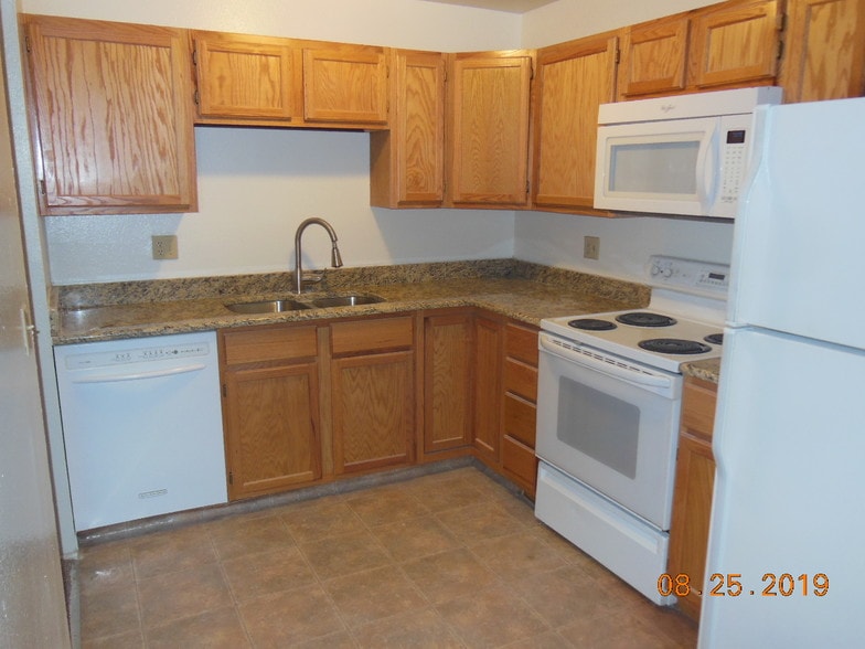 Newly Remodeled Kitchen - 5013 Dyer Ln