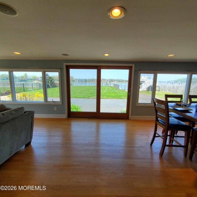 Building Photo - 754 Ocean Ave