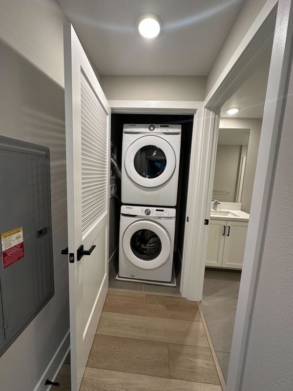 Building Photo - 16450 Veterans Wy