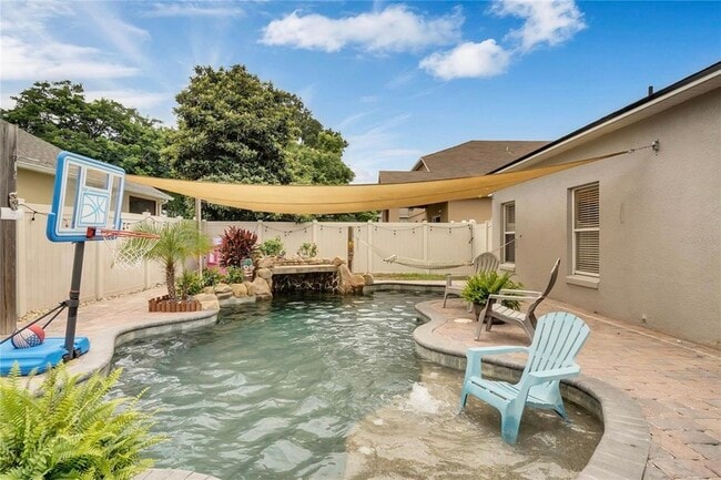 Building Photo - 318 Clydesdale Cir