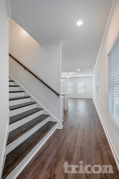Building Photo - 119 E Rdg Wy
