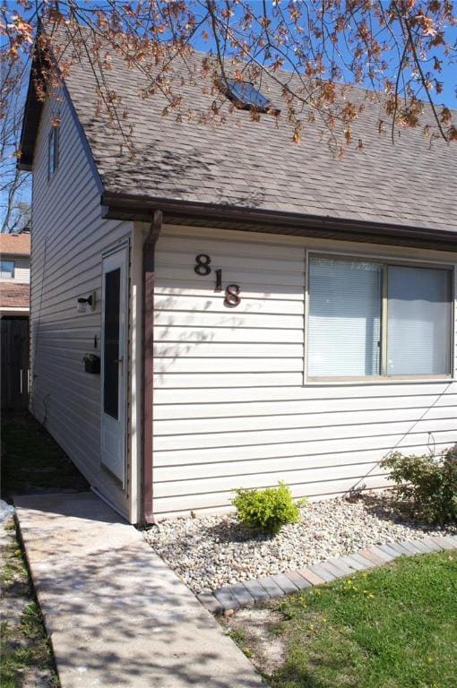 Building Photo - 818 White Oak Dr