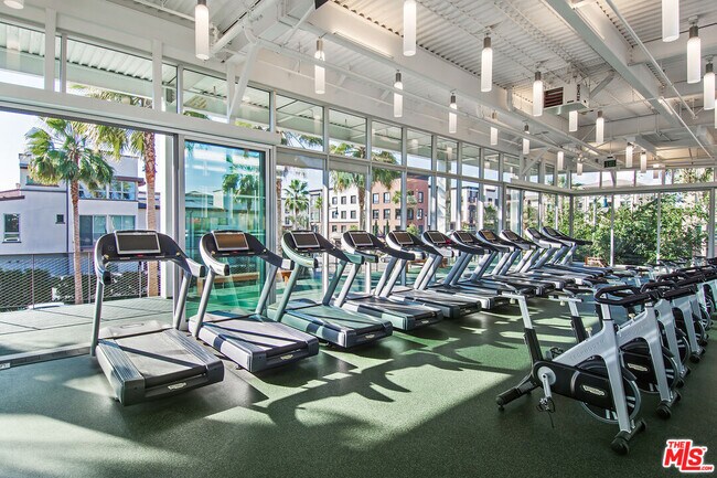 Building Photo - 13080 Pacific Promenade