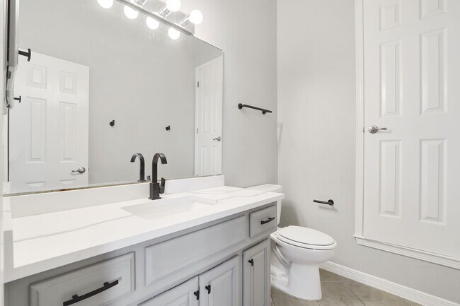 Building Photo - 4717 Excalibur Dr