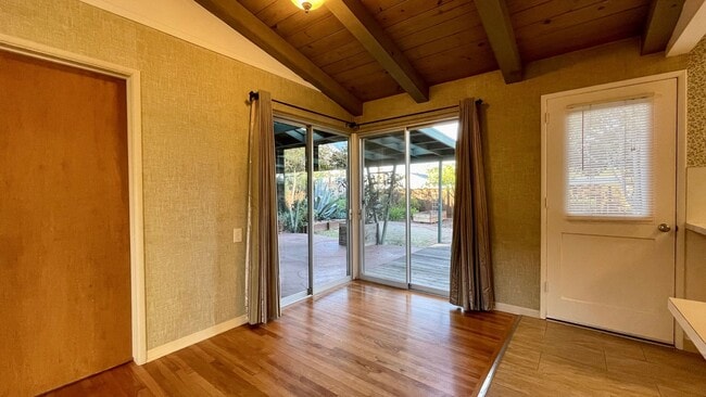 Building Photo - Classic San Luis 3 Bedroom 2 Bath House in Ferrini Heights
