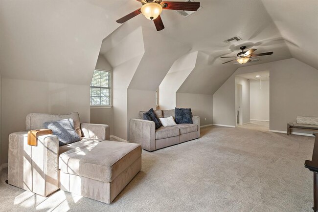 Building Photo - 2114 Hilton Head Dr