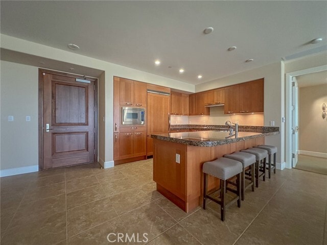 Building Photo - 5068 Scholarship