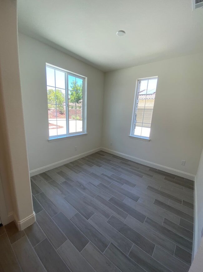 Building Photo - Modern Dog Friendly Town-home in the Orcutt Hills