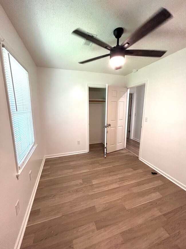 Building Photo - Beautifully Renovated 3BR Home in Summerville