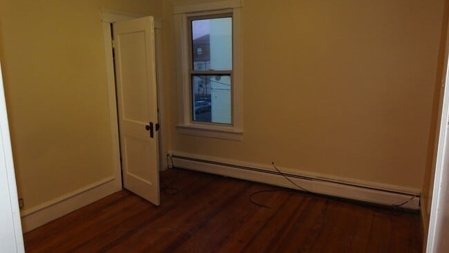 Building Photo - 911 Pine St