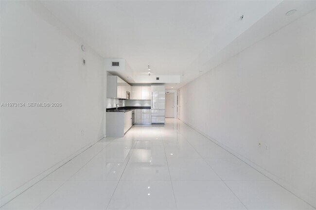 Building Photo - 1010 Brickell Ave