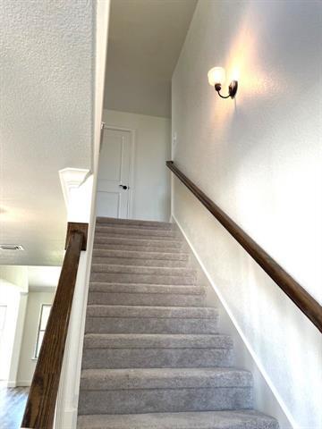 Building Photo - 1004 Gannon Vly Dr