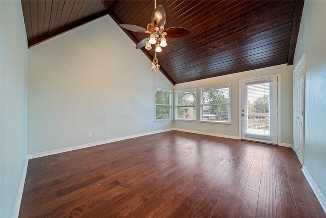 Building Photo - 2662 Sailboat Dr