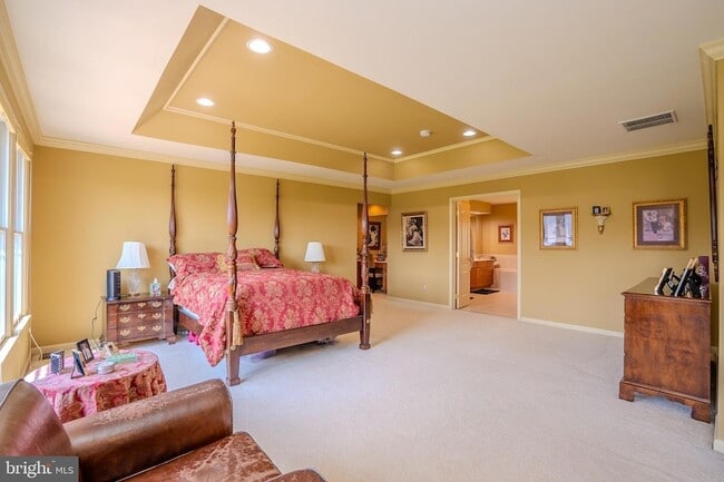 Building Photo - 19 Meadowlark Dr