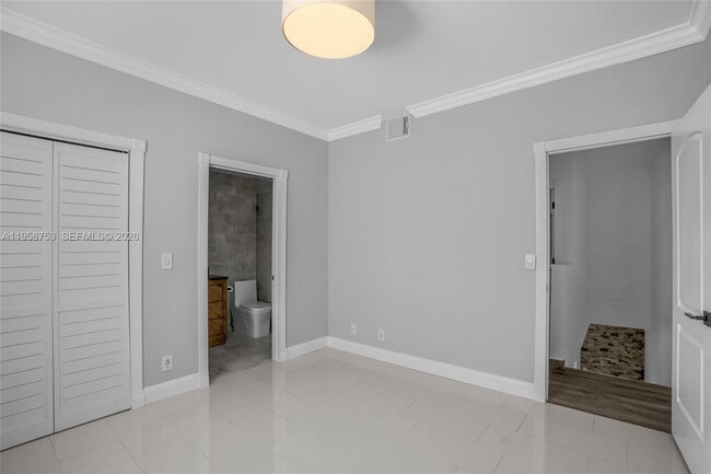 Building Photo - 1231 Sorrento Dr