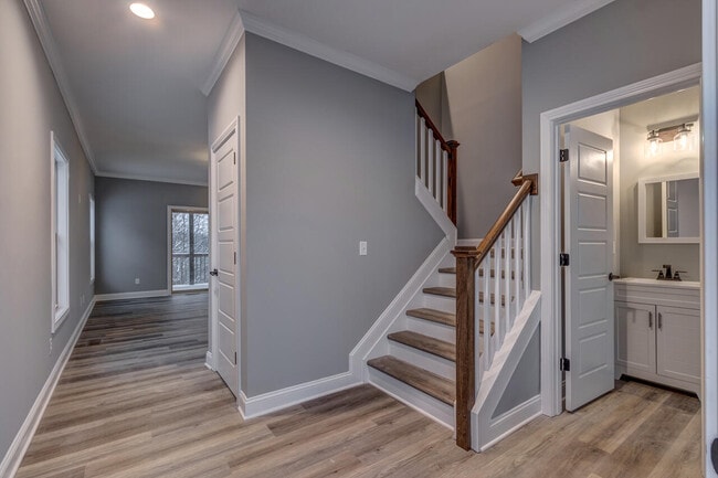 Building Photo - 187 Westwoods Dr