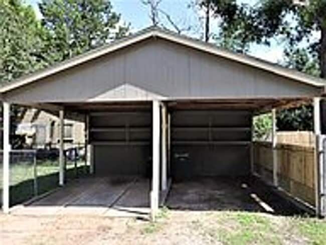 Building Photo - August Move In! Updated 1 bed/1 bath in Br...