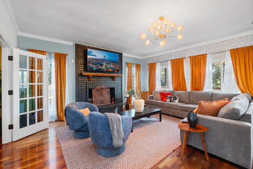 Building Photo - 13702 Yellow Oak Cir