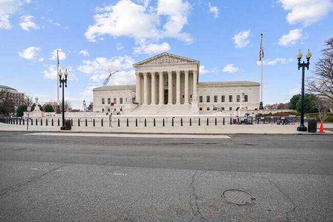 One Block to Supreme Court - 212 3rd St NE