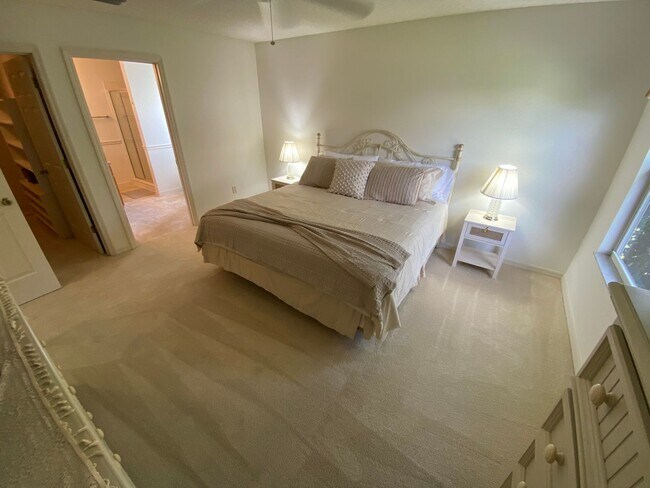 Building Photo - Beautiful 3 + 2 Fully Furnished/Turnkey AN...