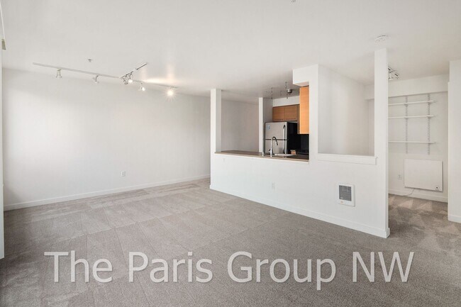 Building Photo - Perfect Bright 1BR 733sf CapHill Condo!! 9...