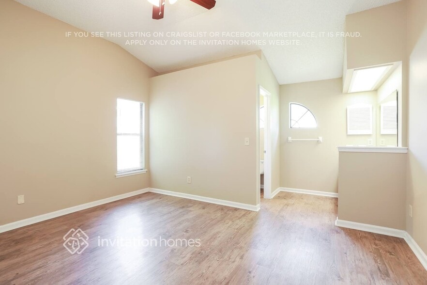 Building Photo - 8460 Branchwater Dr